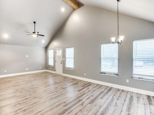 1823 Hidden Valley Rd, Granbury TX  76049-5648 exterior