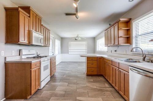 7026 Dalewood Ln, Dallas TX  75214-1809 exterior