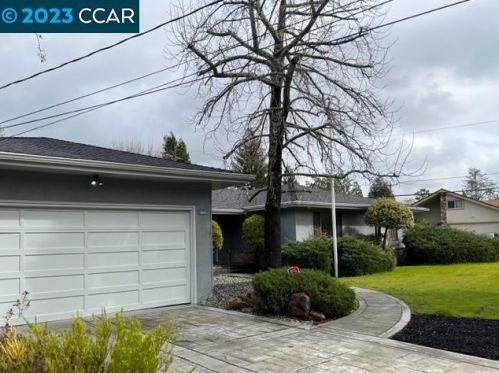 16999 Grovenor Dr, Hayward, CA 94546-1040