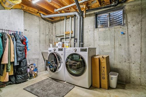 6948 Briarwood Cir, Englewood CO  80112-1151 exterior