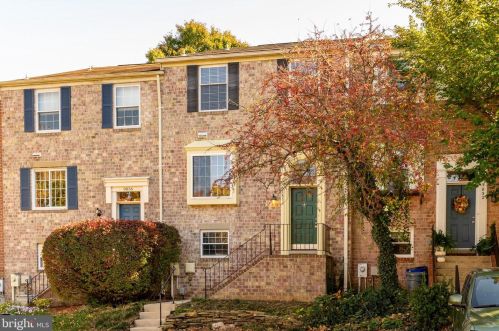 9834 Softwater Way, Columbia MD  21046-1887 exterior