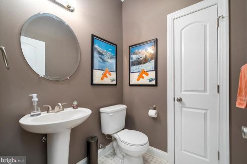 365 Prado Way, Berkeley Springs WV  25411-3264 exterior