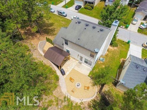 7161 Bowie Dr, Lithonia, GA 30038-7526