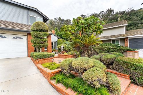 10842 Amber Hill Dr, Whittier, CA 90601-1748