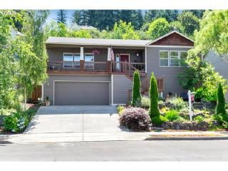 3130 Pacific Rim Dr, Camas, WA 98607-7555
