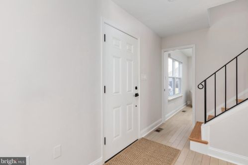 1003 Jeff Ryan Dr, Herndon VA  20170-3623 exterior