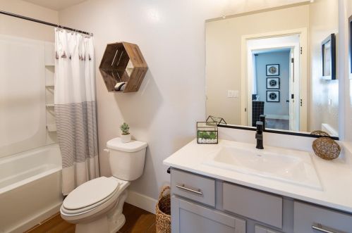 411 Castellana St, Los Banos CA 93635 exterior