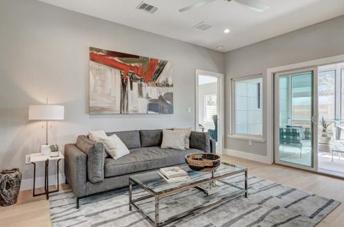 6819 Arroyo Seco, Austin TX  78756-1305 exterior