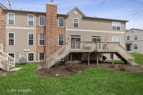 734 Oak Hollow Rd, Bull Valley, IL 60014-6241