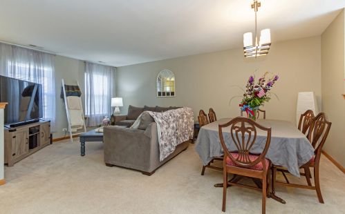 1306 Shamrock Ln, Pingree Grove IL  60140-9119 exterior