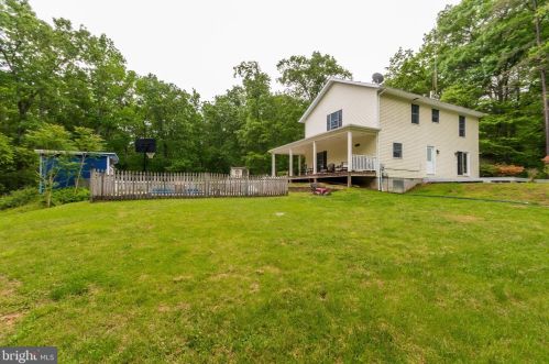 489 Goodview Dr, Hedgesville, WV 25427-5147