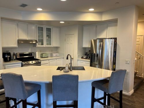 31 Poppy, Irvine, CA 92618-6922