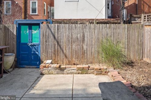 758 10th St, Philadelphia PA 19123-1966 exterior