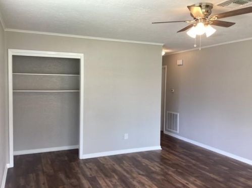 1041 2 St, Bellvue TX 77418-2948 exterior