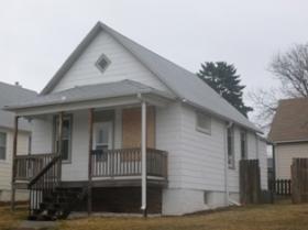 3017 Hanscom Blvd, Omaha, NE 68105-3742