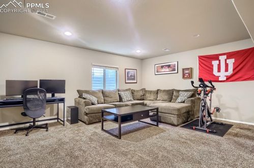 26840 Roxbury Pl, Denver CO  80016-7527 exterior