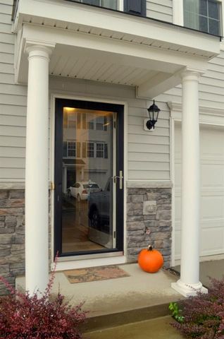 180 Birds Eye View Dr, Morgantown, WV 26501-2297