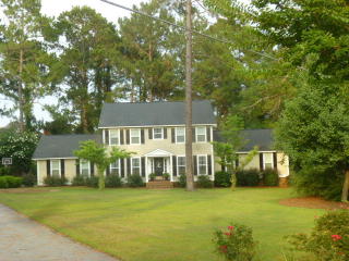 6403 Lake Shore Dr, Tifton, GA 31794-2213