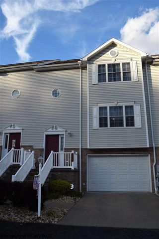 110 New Castle Dr, Morgantown WV  26508-4261 exterior