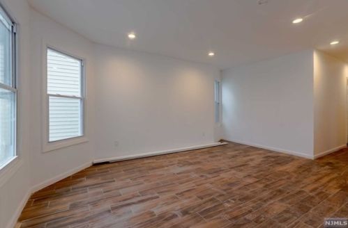 201 4 St, Paterson NJ 07522-1831 exterior