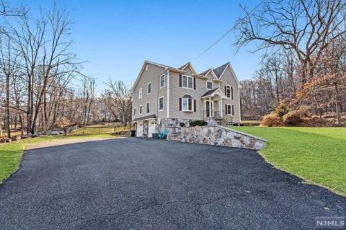 97 Roosevelt Ave, Paterson NJ  07506-0015 exterior