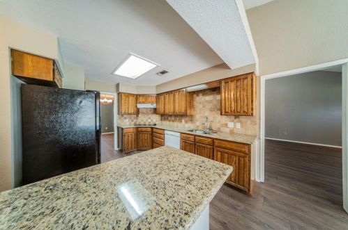 5353 Lynda Ct, Fort Worth TX  76180-5961 exterior