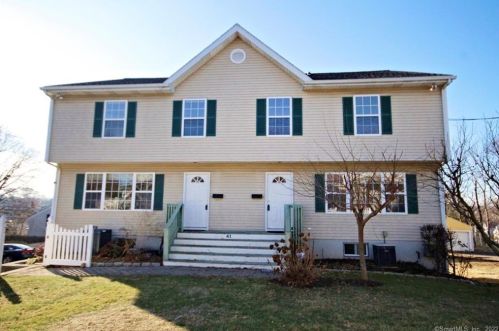 41 Summitt Ave, Norwalk CT  06854-2035 exterior