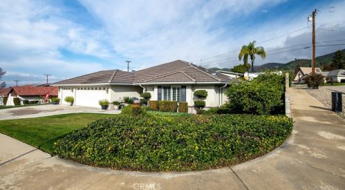 25798 Mesa Ct, San Bernardino, CA 92404-3074