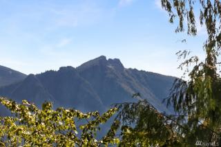 8410 Maple Ave, Snoqualmie, WA 98065-9574