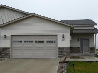 6289 55th Ave, Fargo, ND 58104-5669