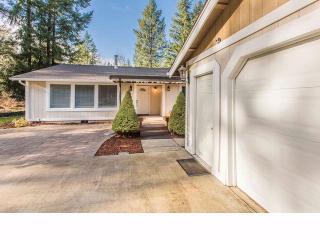 12048 Hobby St, Yelm, WA 98597-9525