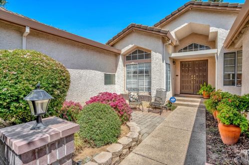 8935 Hartwell Ct, Elk Grove, CA 95624-3145