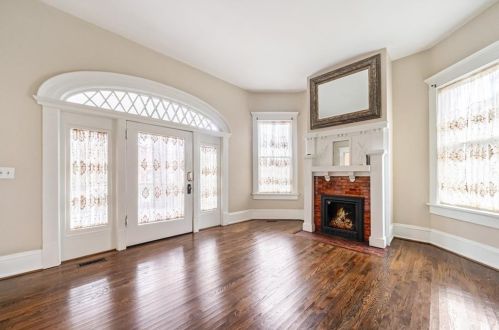 824 Briarcliff Pl, Atlanta, GA 30306-3926