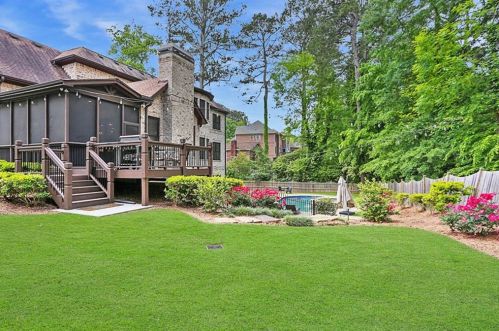 2292 Meadowvale Dr, Atlanta GA  30345-3543 exterior