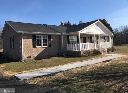 14085 Fleetwood Dr, Nokesville, VA 20181-2621