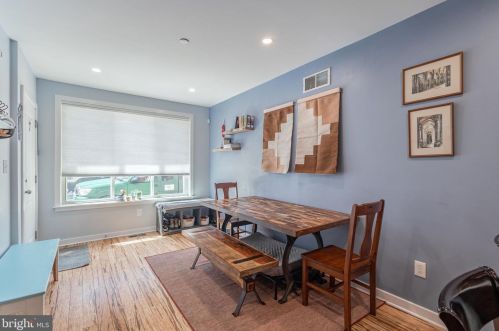 1825 Carpenter St, Philadelphia, PA 19146-2612