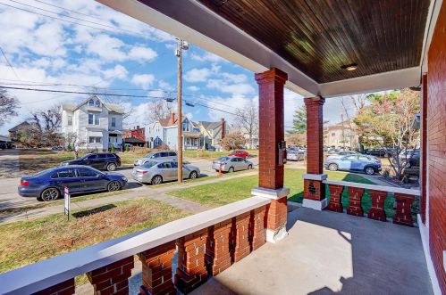 1038 Academy Ave, Cincinnati OH  45205-1643 exterior