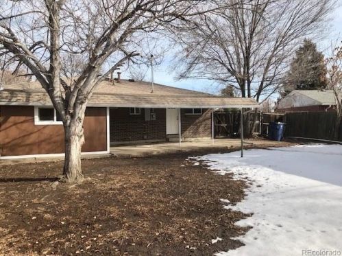 6814 53rd Ave, Arvada CO  80002-3906 exterior