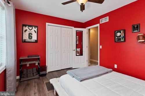 22 Meade Dr, Carlisle PA 17013-8141 exterior