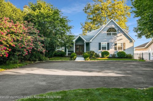 166 Conover Ln, Tinton Falls, NJ 07701-6200