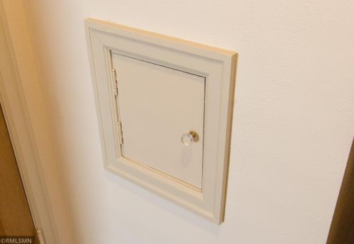 748 Hoyt Ave, Saint Paul MN  55106-1010 exterior