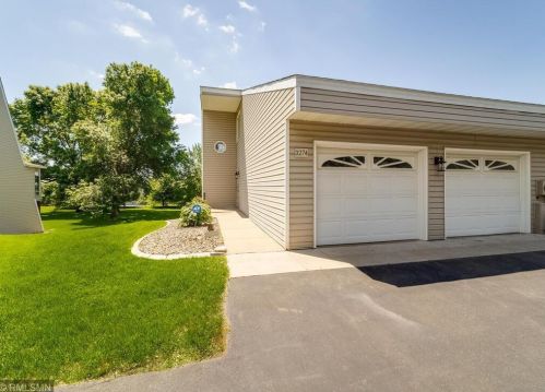 3274 Camelot Dr, Saint Paul MN  55125-2754 exterior