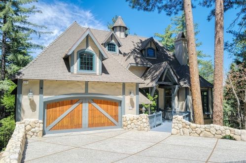 213 Fairway Dr, Lake Arrowhead, CA