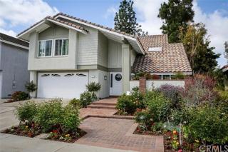 17 Fortuna, Irvine, CA 92620-1847