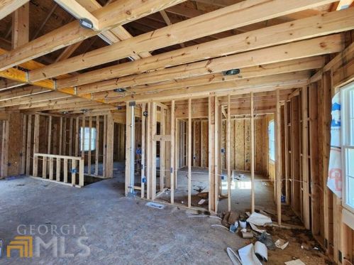 5522 Denny Dr, Atlanta GA  30349-5247 exterior