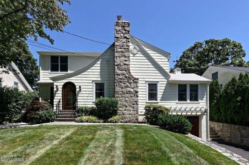 31 Westview Pl, Riverside CT  06878-1326 exterior