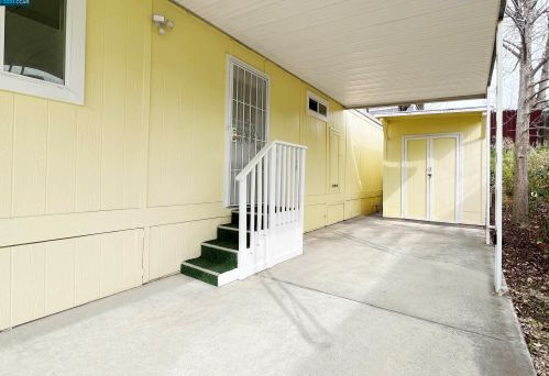 31 Terrace Dr, Concord CA  94518-2058 exterior