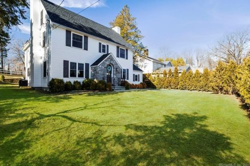 24 Indian Field Rd, Greenwich, CT 06830-7219