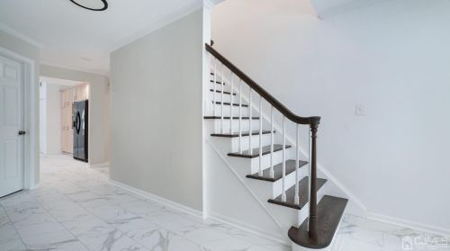 110 John St, Clark, NJ 07066-1804