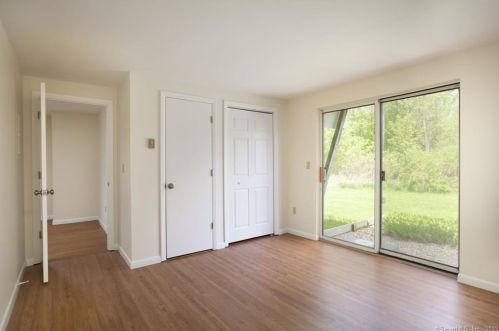 72 Elm St, Canaan CT  06018-2162 exterior